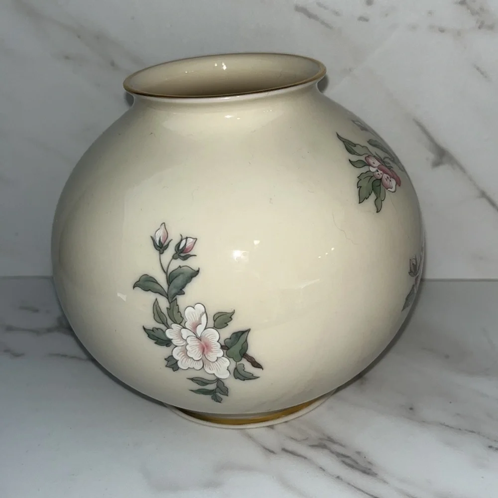 Lenox serenade bird globe vase gold color rimmed
